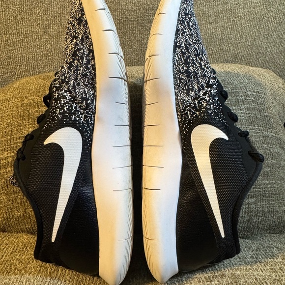 Nike Flex Contact Women’s Black/White Oreo Knit Sneakers Size 9.5 - Picture 4 of 10